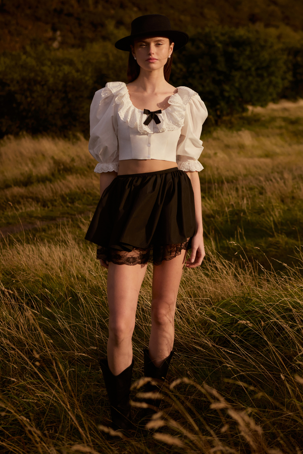 Dainty Noir Mini Skirt