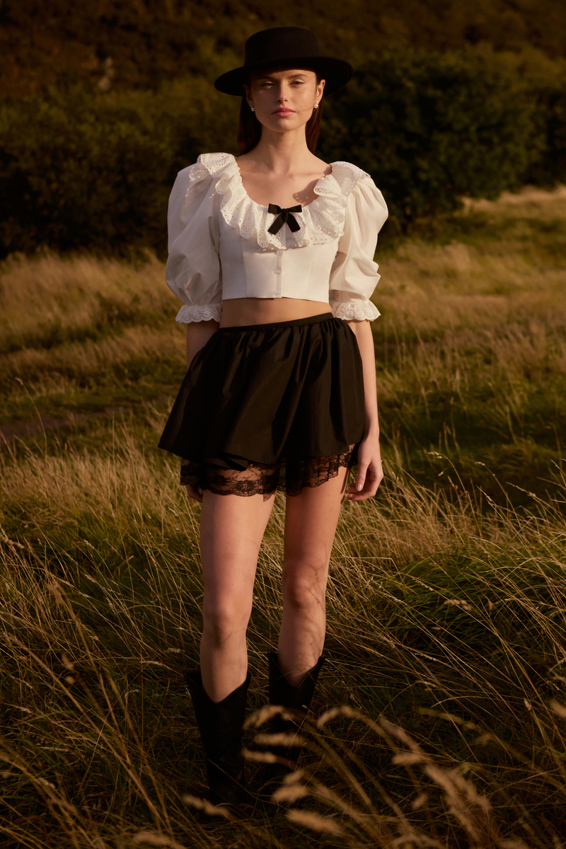 Dainty Noir Mini Skirt